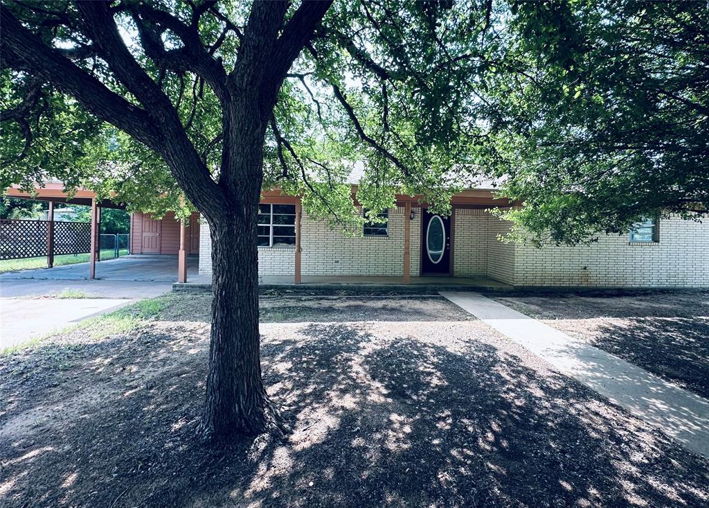 303 N Victor Street Property Photo 1
