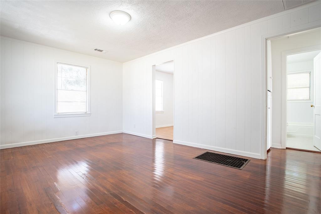 3323 W Clarendon Drive Property Photo 5