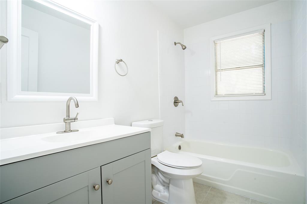 3323 W Clarendon Drive Property Photo 21