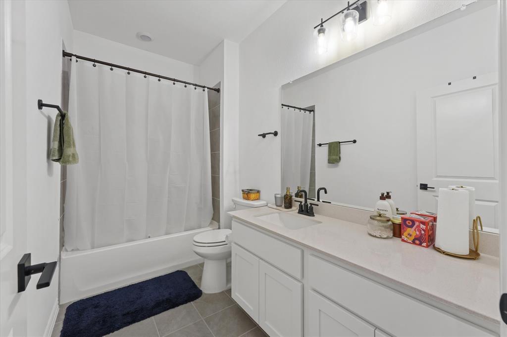 7562 Edgeware Road Property Photo 18