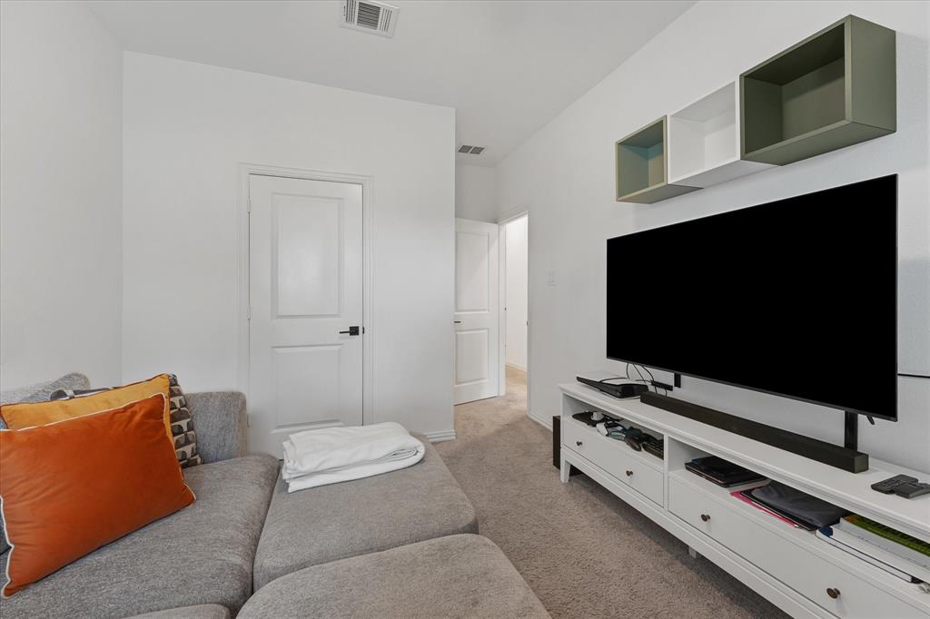 7562 Edgeware Road Property Photo 20