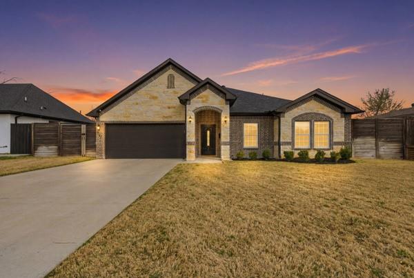 3247 Darvany Drive Property Photo 1