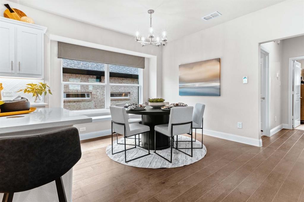 2208 Walden Pond Boulevard Property Photo 8
