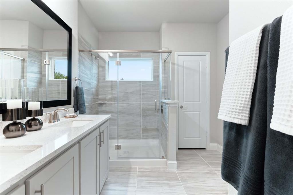 2208 Walden Pond Boulevard Property Photo 11