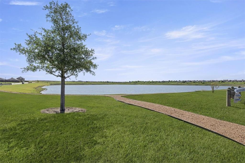 2208 Walden Pond Boulevard Property Photo 24