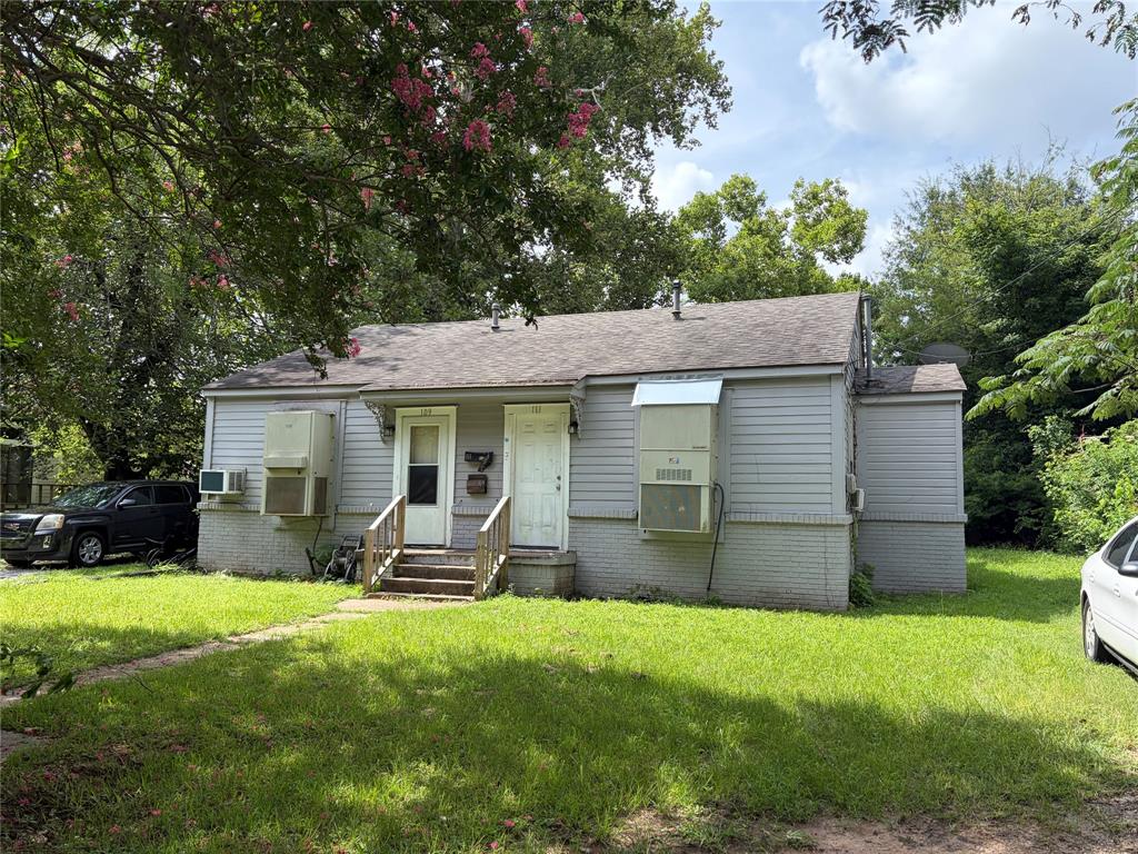 111 E Fairview Street Property Photo 1