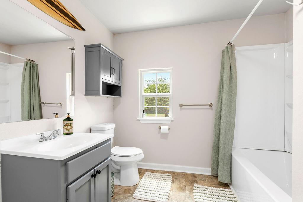 8869 County Road 1617 Property Photo 14