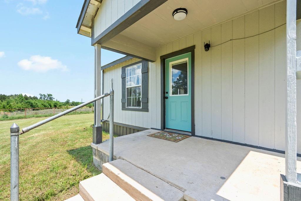 8869 County Road 1617 Property Photo 16