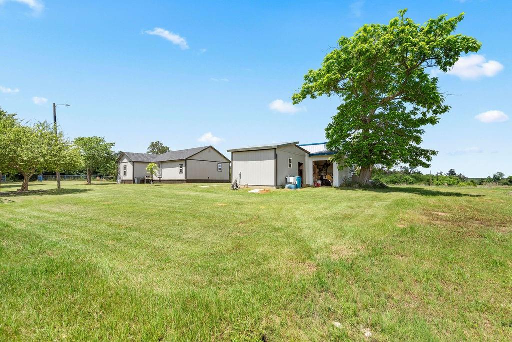 8869 County Road 1617 Property Photo 17