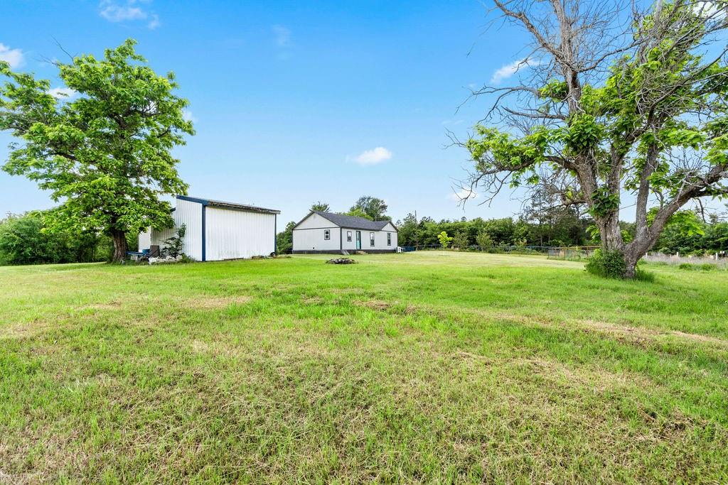 8869 County Road 1617 Property Photo 20