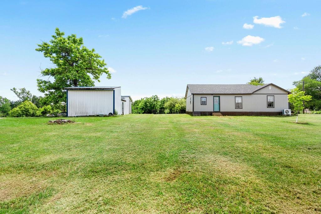 8869 County Road 1617 Property Photo 22