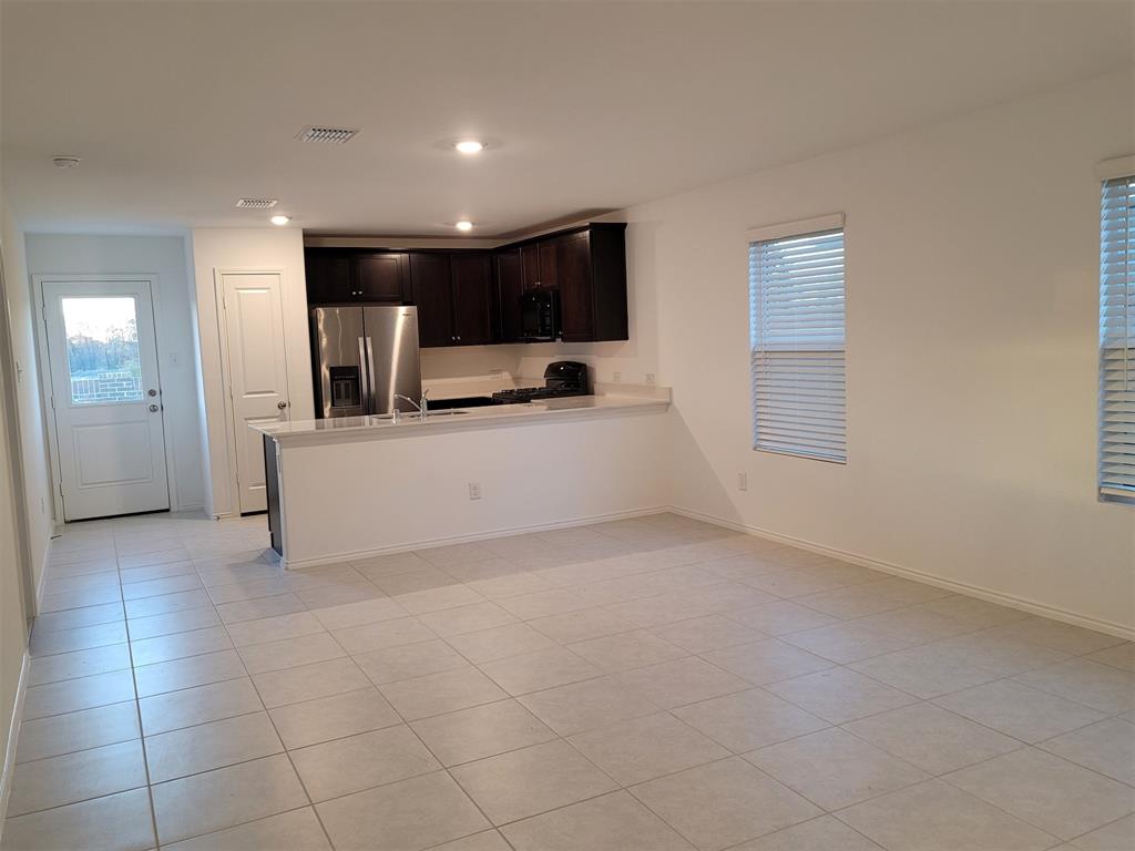 7513 Bluebell Lane Property Photo 5