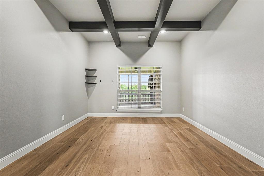 2016 Fox Bend Trace Property Photo 8