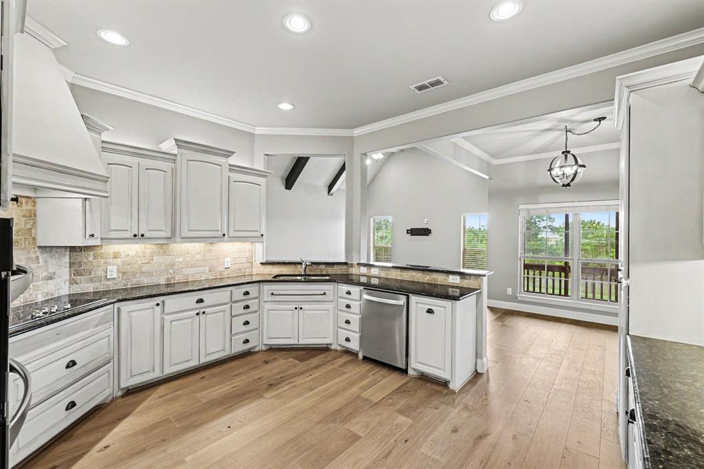 2016 Fox Bend Trace Property Photo 10
