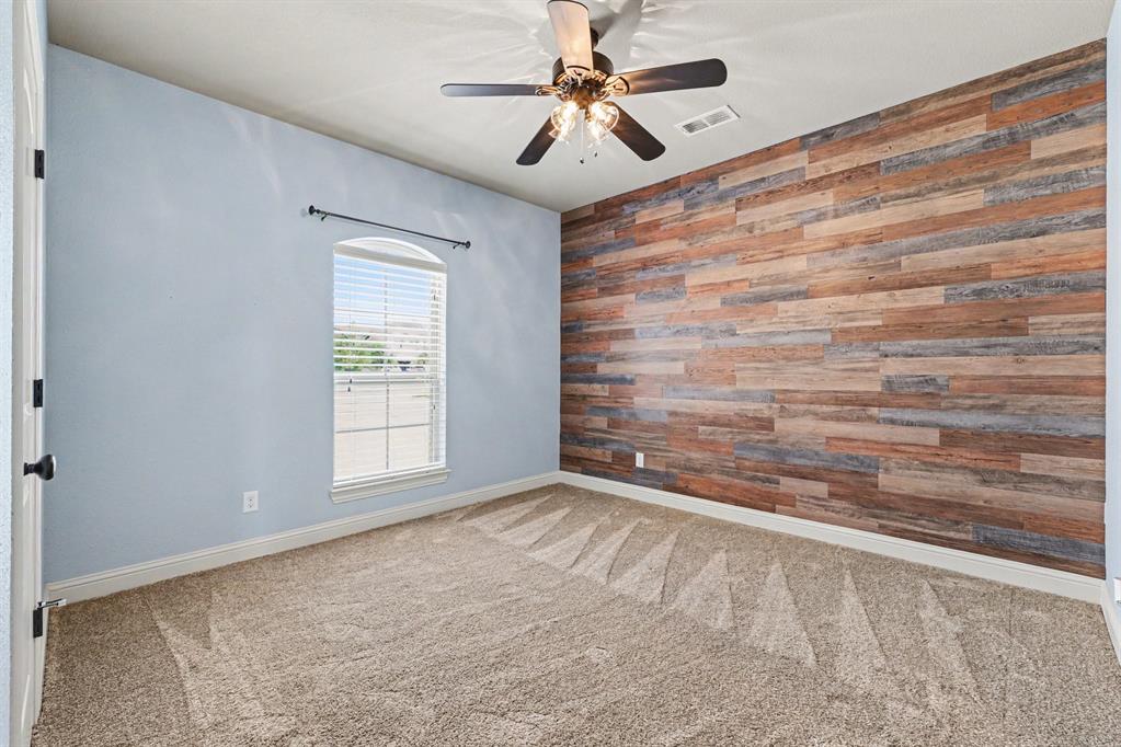 2016 Fox Bend Trace Property Photo 16