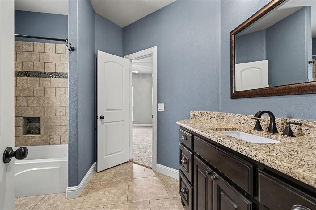 2016 Fox Bend Trace Property Photo 17
