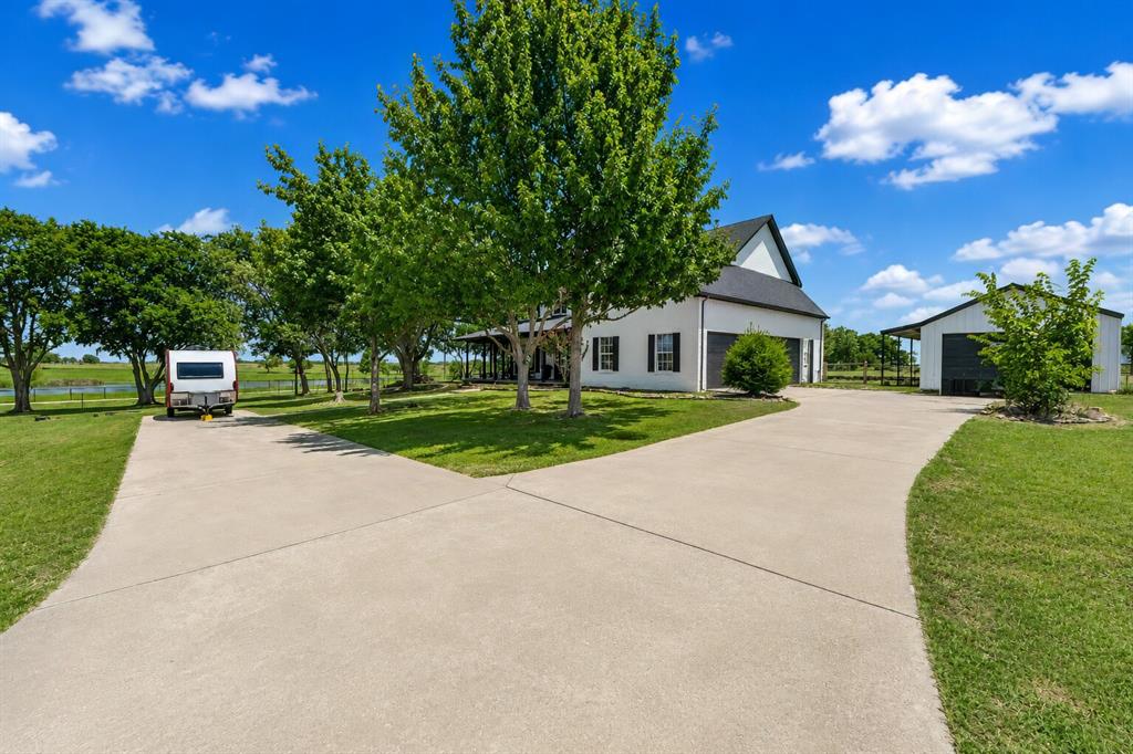 3817 Ganzer Road Property Photo 2