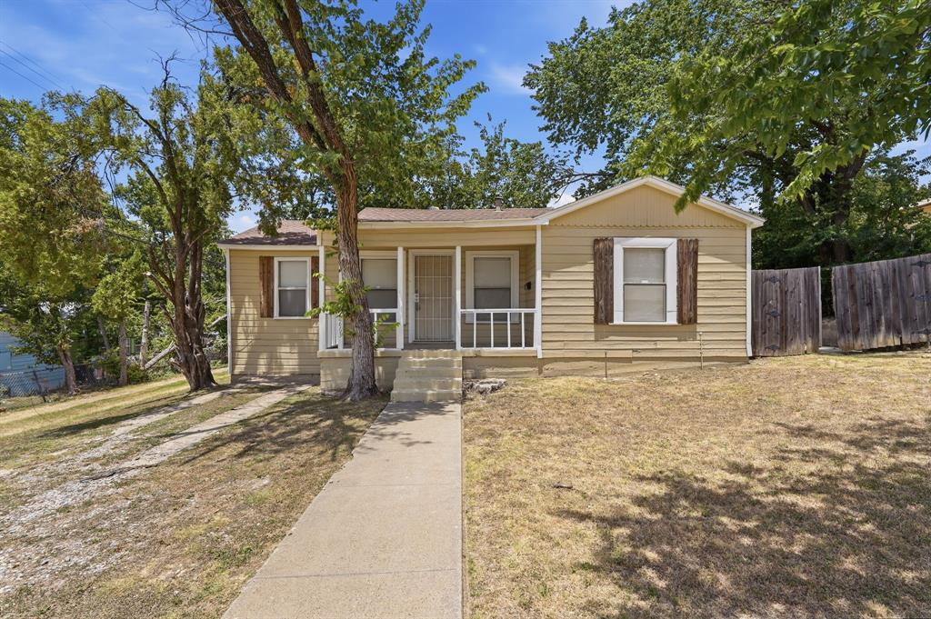 2663 Burton Avenue Property Photo 1
