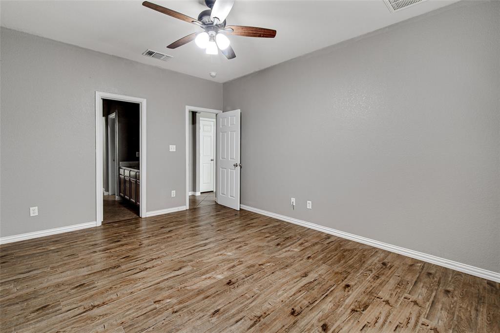 1015 Christine Street Property Photo 19