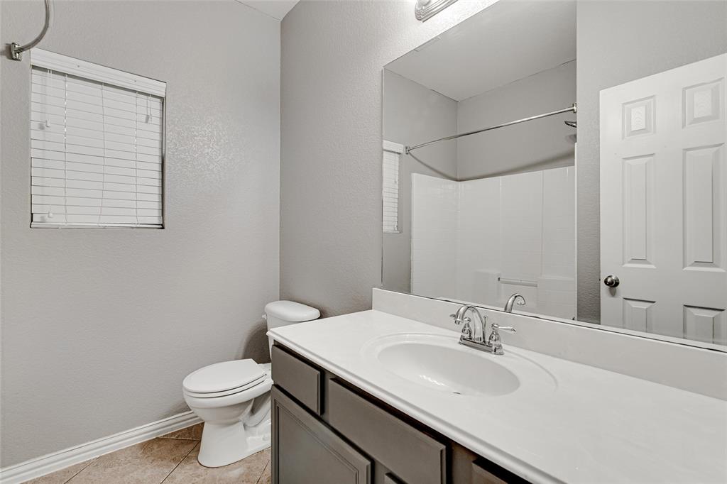 1015 Christine Street Property Photo 25