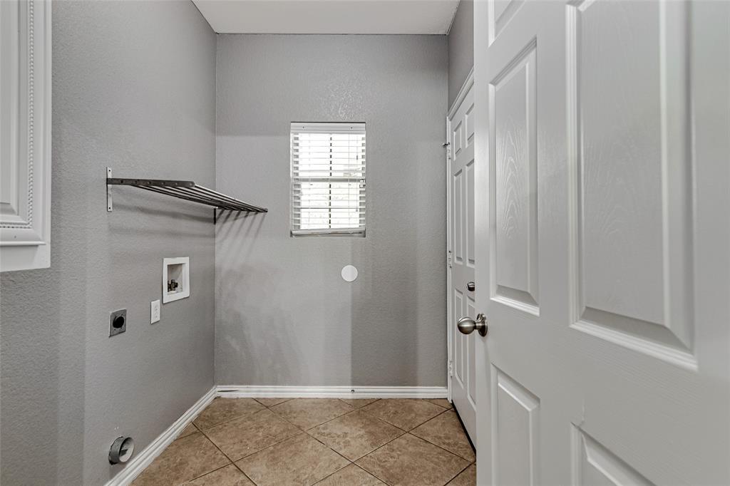 1015 Christine Street Property Photo 28