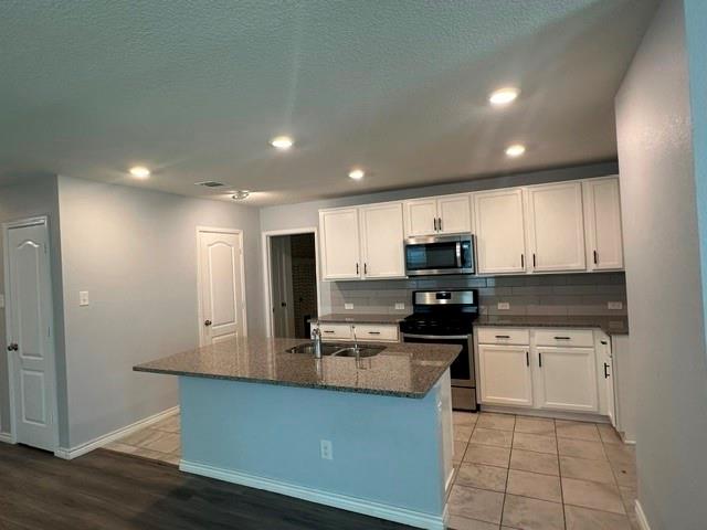 2757 Tobias Lane Property Photo 10