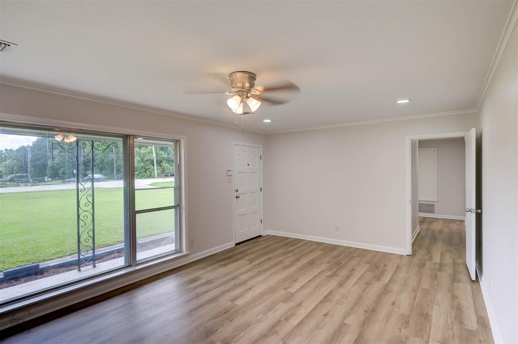 4128 Pines Road Property Photo 7