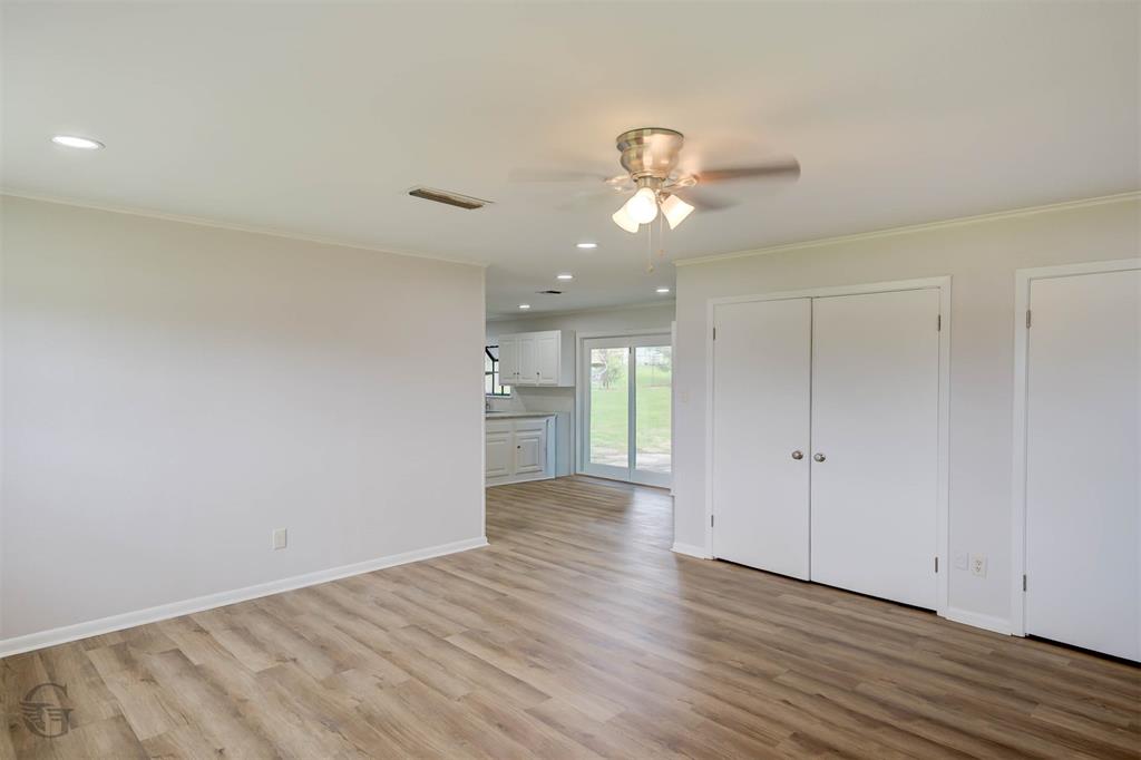 4128 Pines Road Property Photo 10