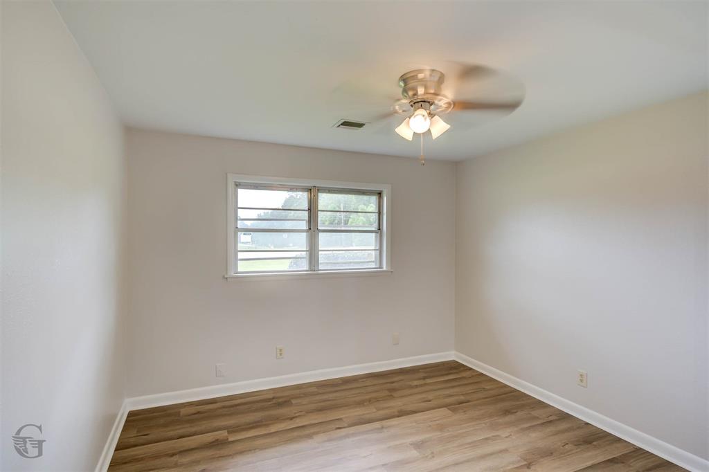 4128 Pines Road Property Photo 15