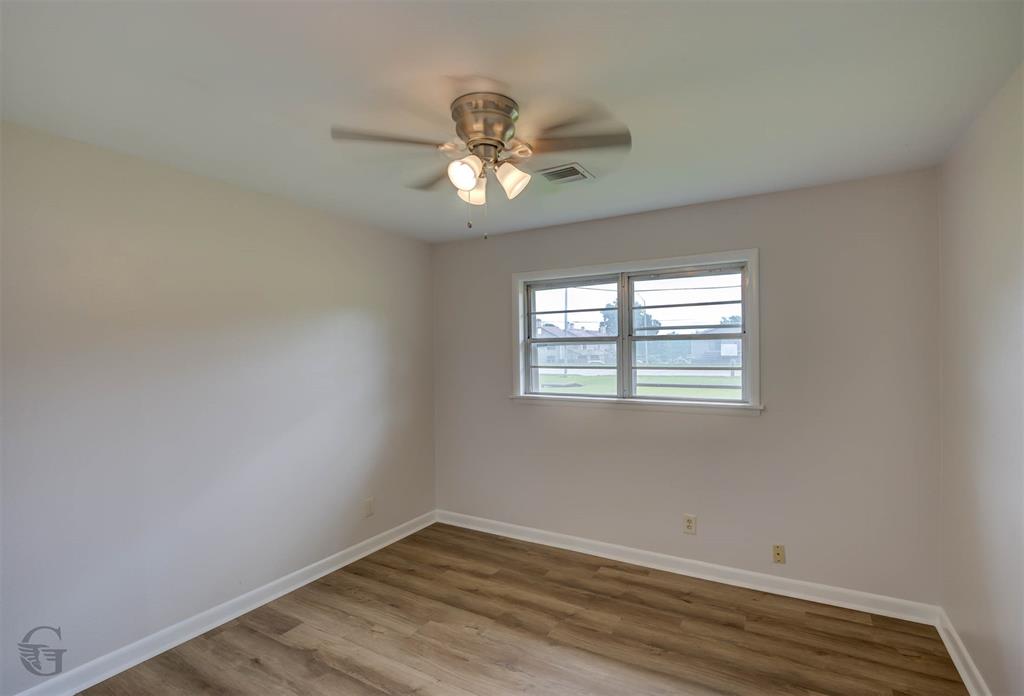 4128 Pines Road Property Photo 17