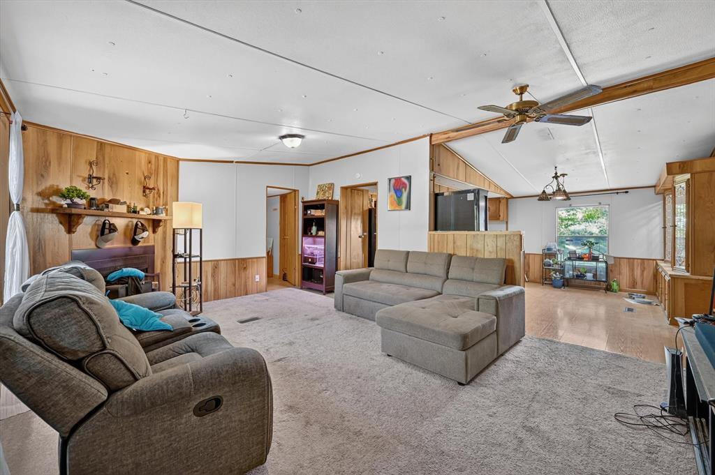736 Little Joe Road Property Photo 3