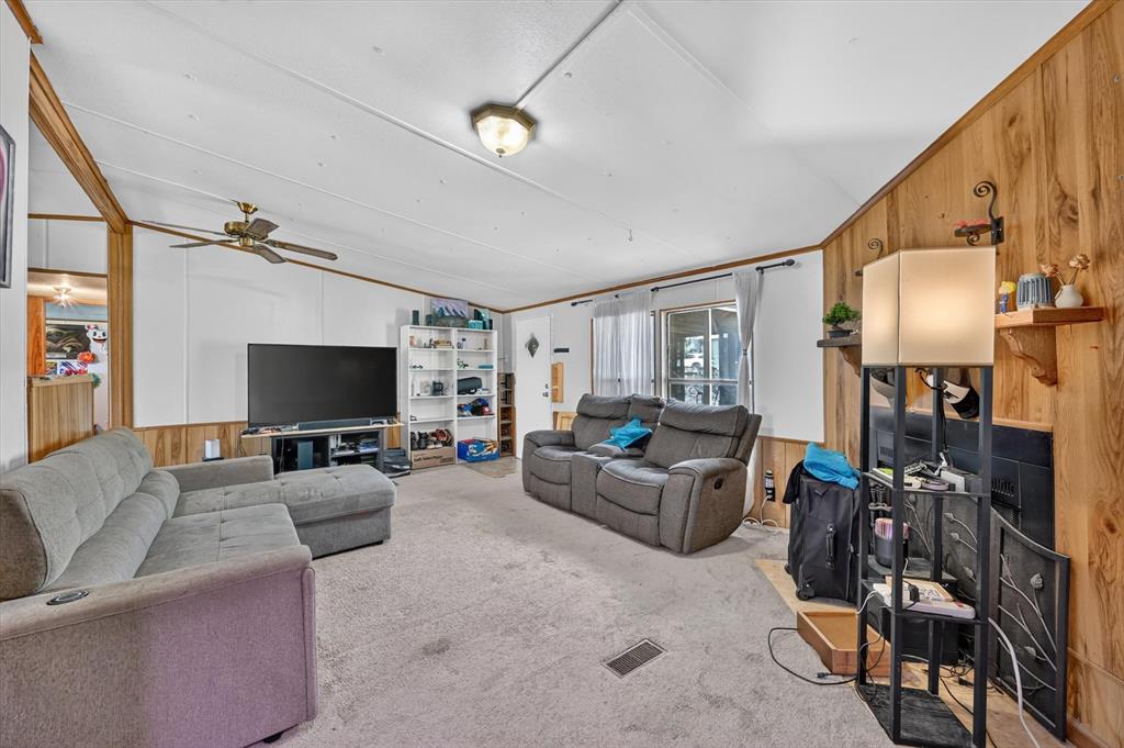 736 Little Joe Road Property Photo 4