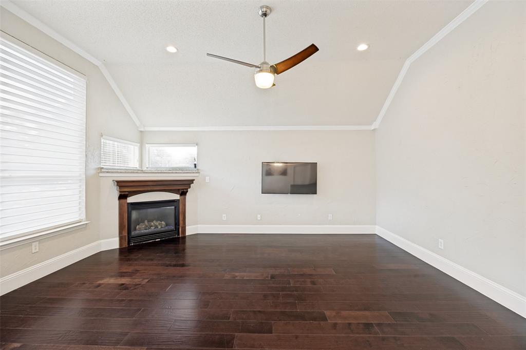2100 Los Rios Boulevard Property Photo 7