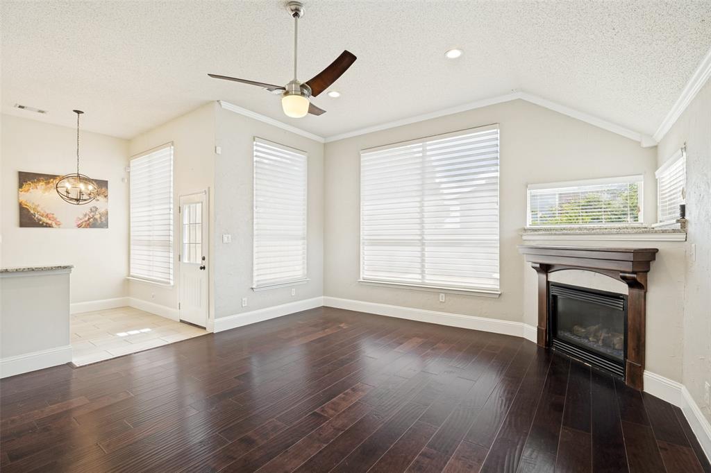 2100 Los Rios Boulevard Property Photo 8