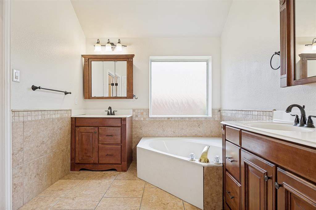 2100 Los Rios Boulevard Property Photo 15