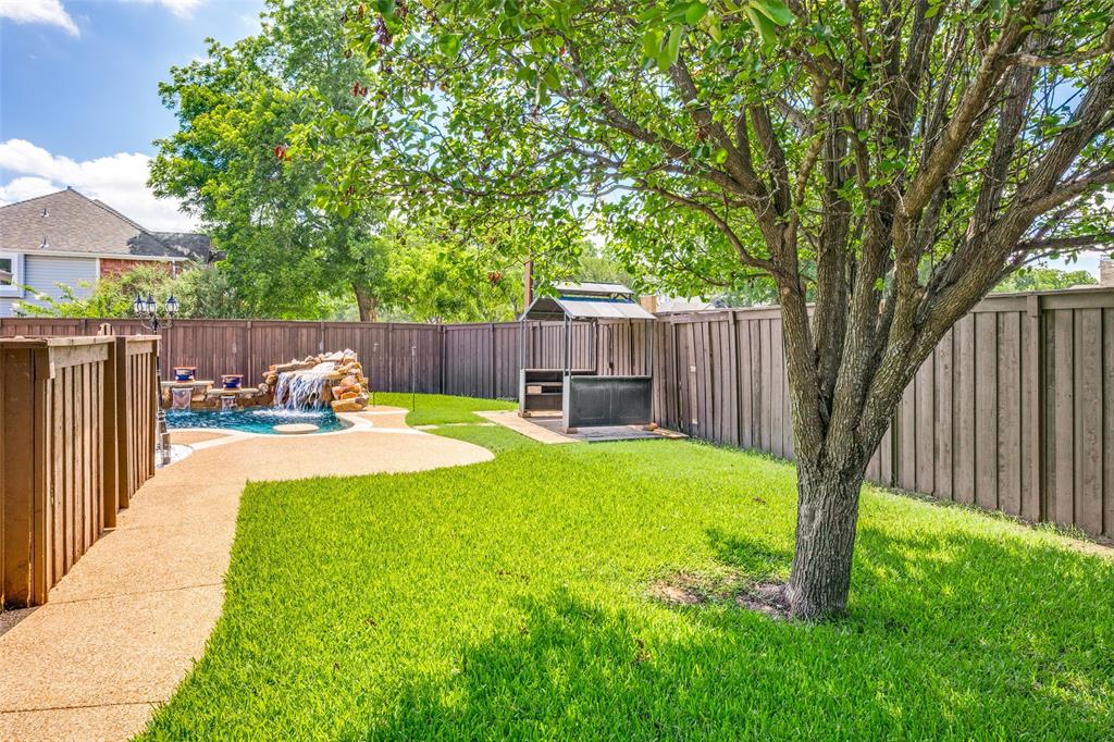 2100 Los Rios Boulevard Property Photo 25