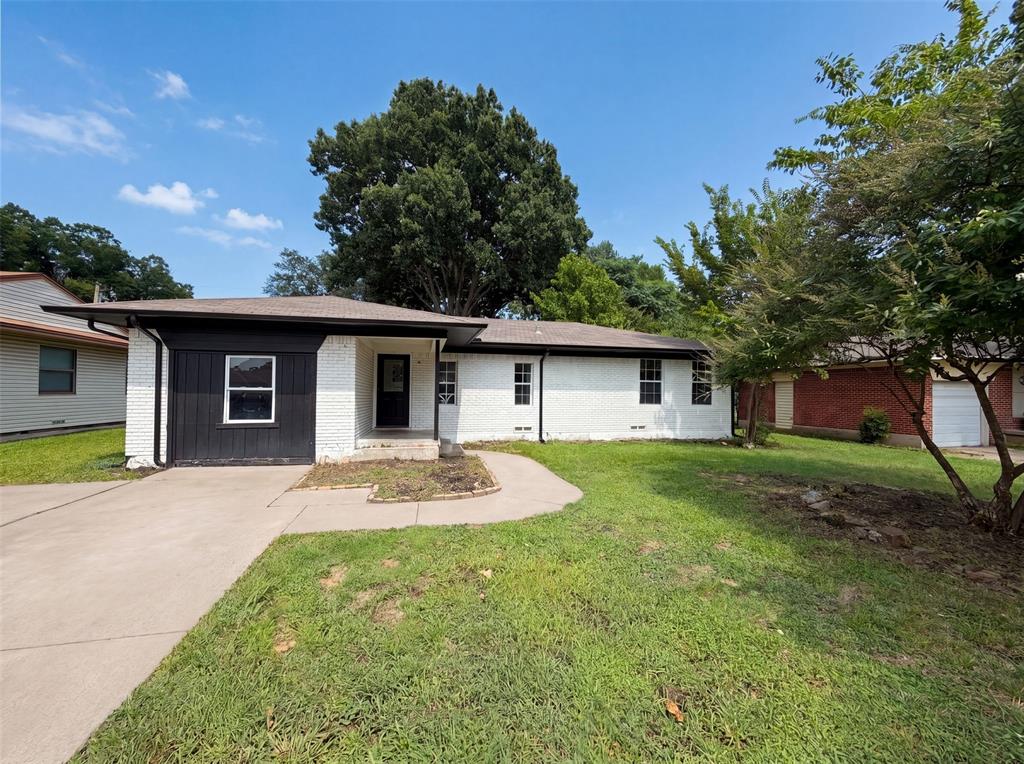 321 S 4th Street Property Photo 1