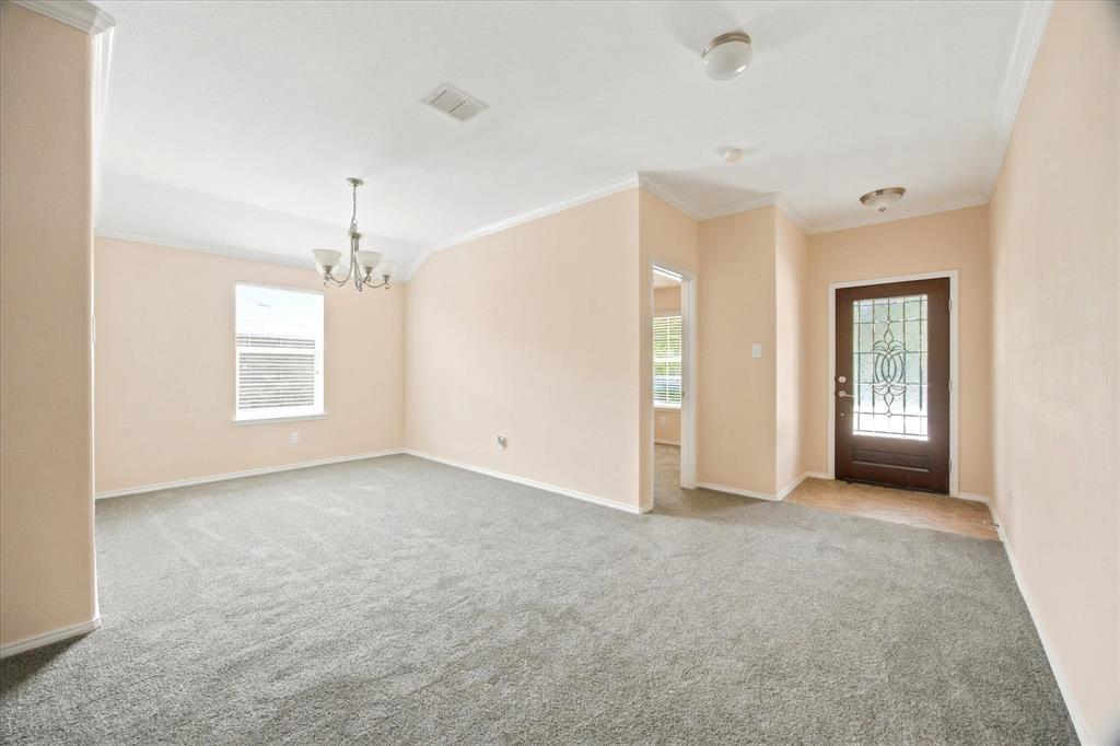 716 Harrison Lane Property Photo 4