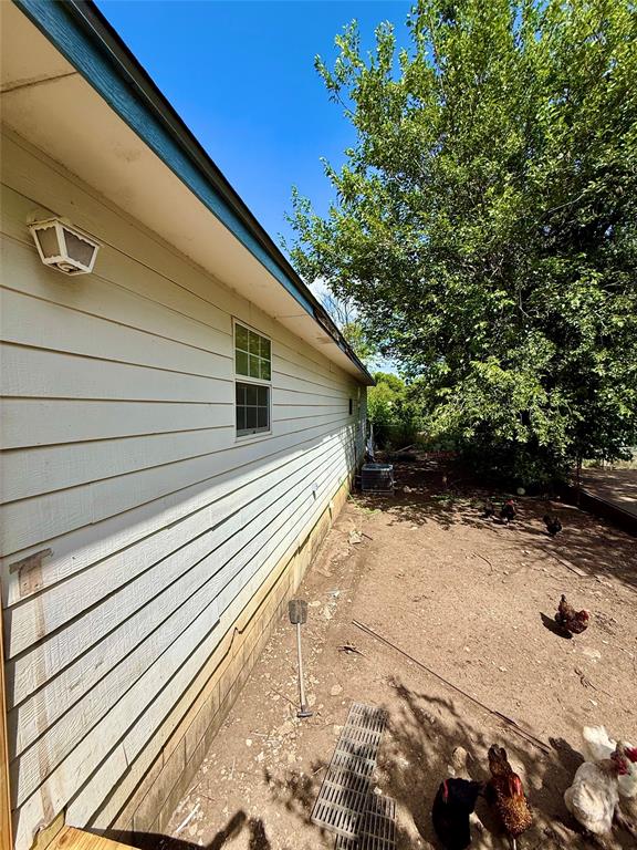 417 W Harris Street Property Photo 3