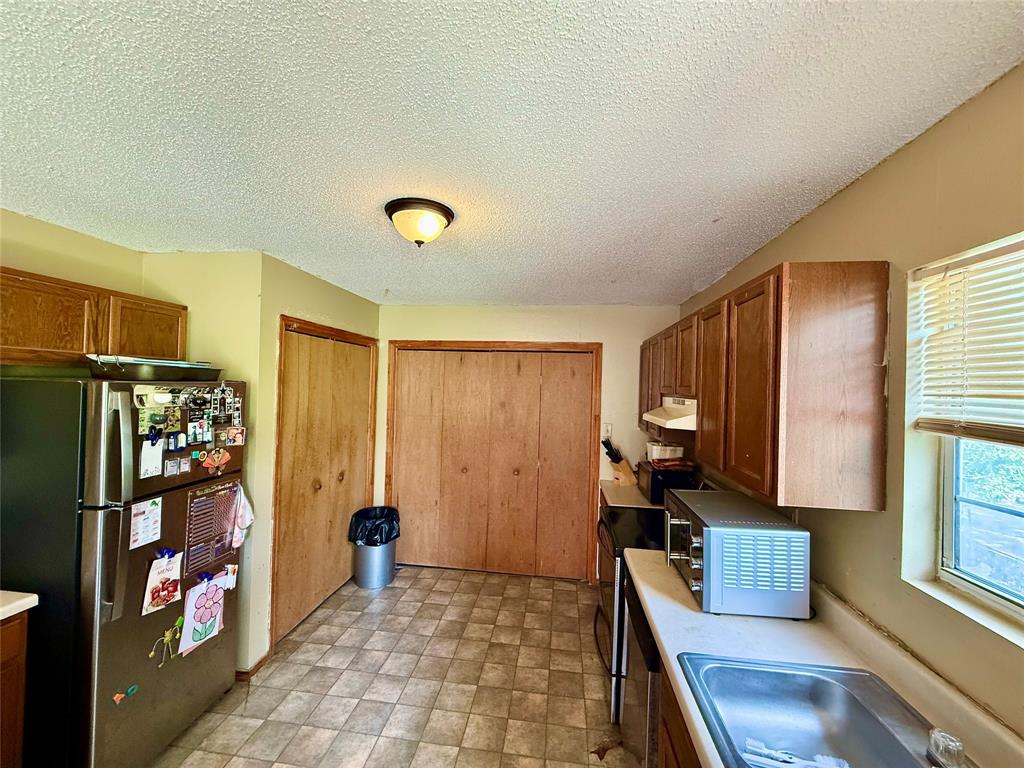 417 W Harris Street Property Photo 5