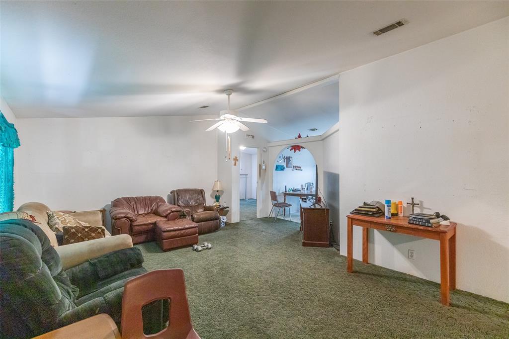 7852 Fm 603 Property Photo 7
