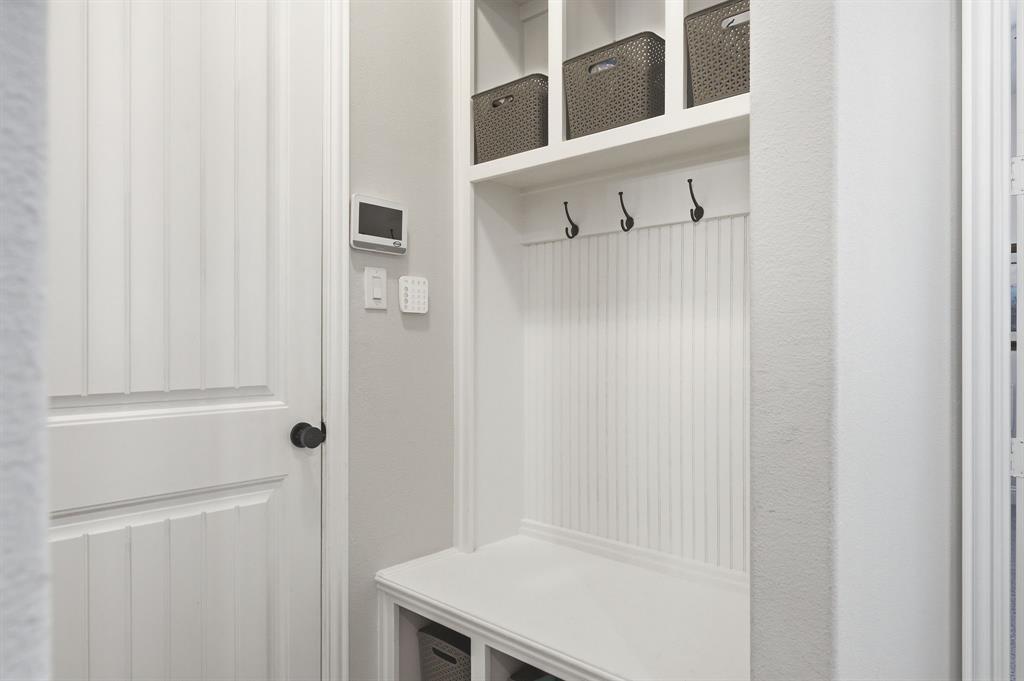 313 Tate Lane Property Photo 7