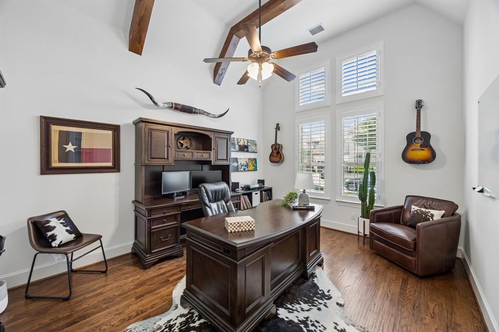 405 Cypress Garden Drive Property Photo 6
