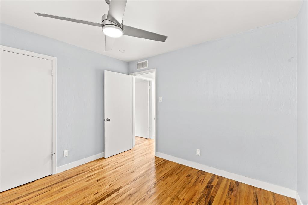 2304 Babalos Lane Property Photo 27