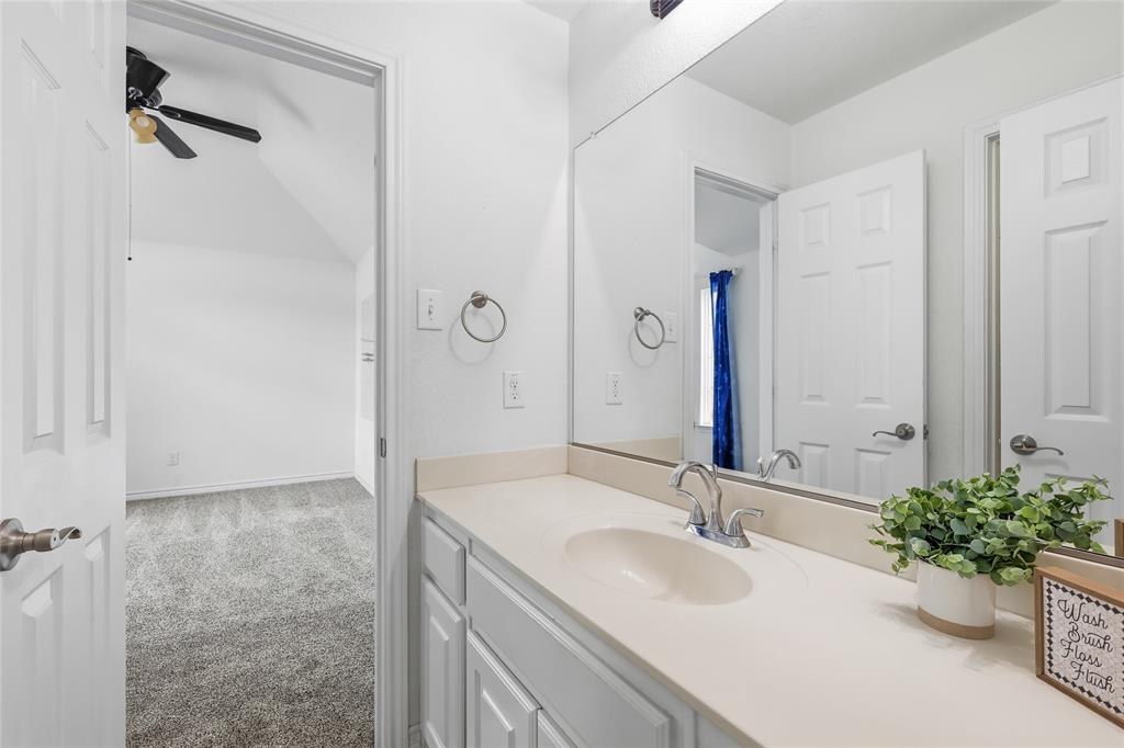 1301 Senita Cactus Street Property Photo 17