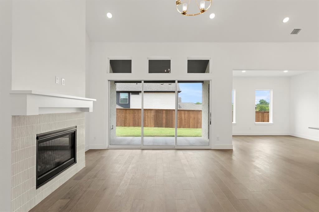 927 Stellar Truth Way Property Photo 10