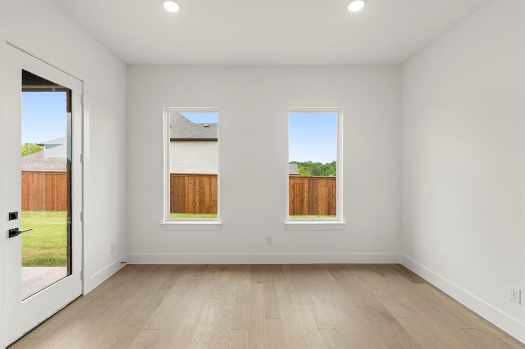 927 Stellar Truth Way Property Photo 14