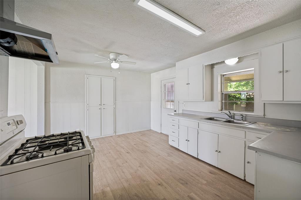 1814 Refinery Road Property Photo 7