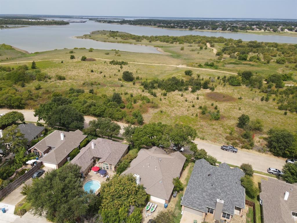 5080 Lakeshore Boulevard Property Photo 6