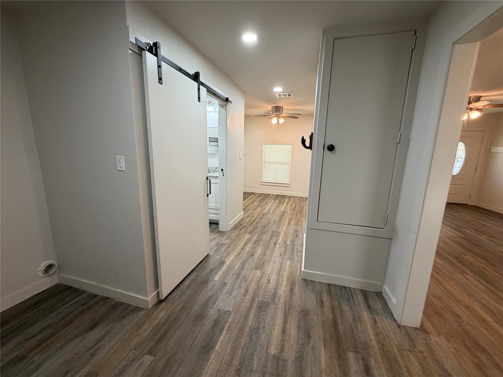 809 S Van Buren Property Photo 6